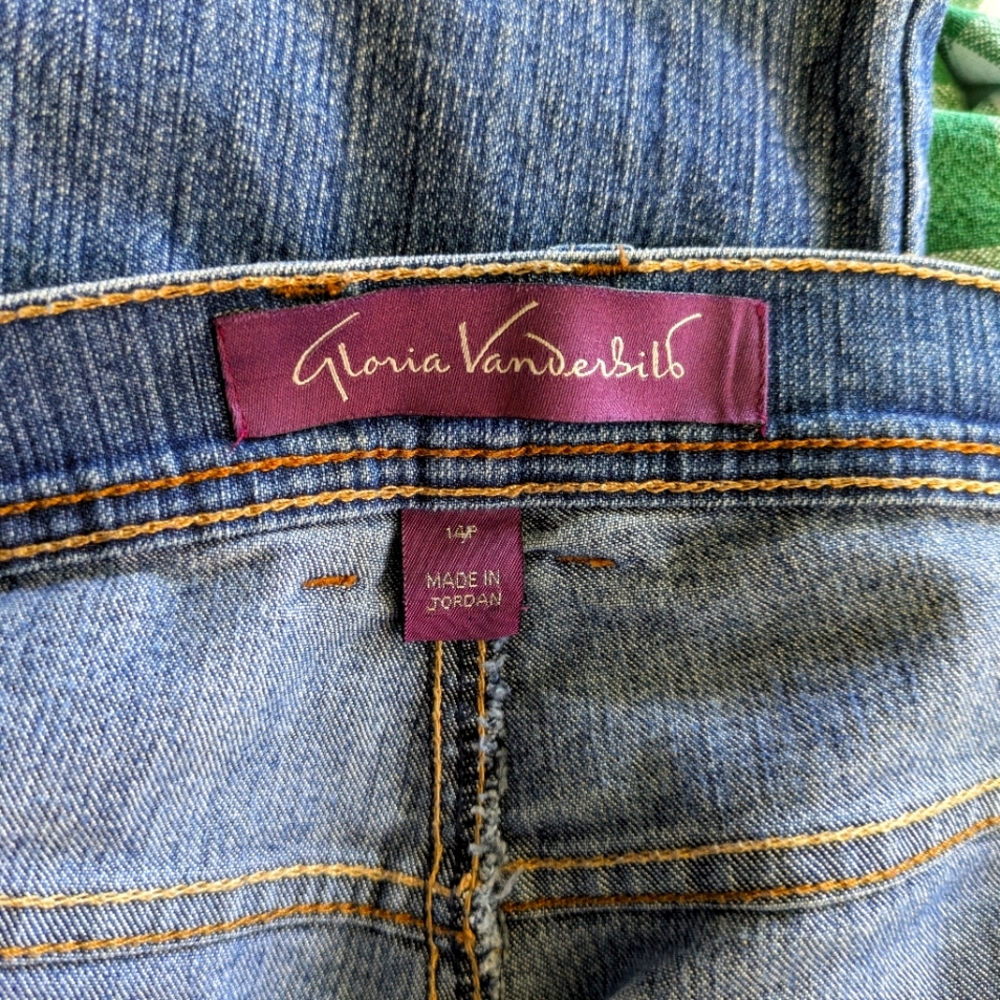 Gloria Vanderbilt Women's Classic Denim Jeans. Sz 14 Petite.